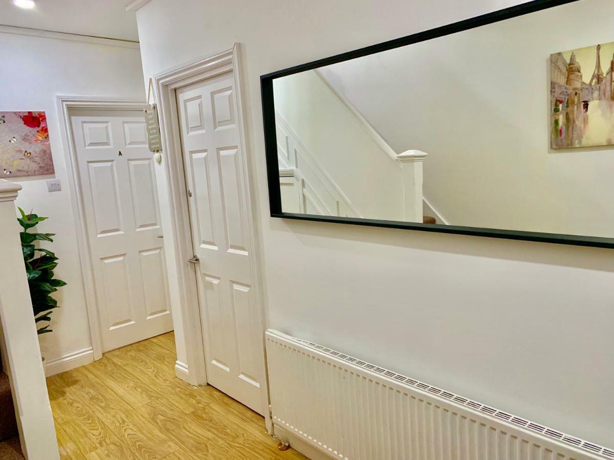 London 2 Bedroom Apartment, Kitchen, Reception And Private Garden Exteriér fotografie